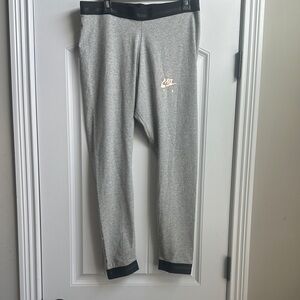 Nike Women Black and Gray Leggings